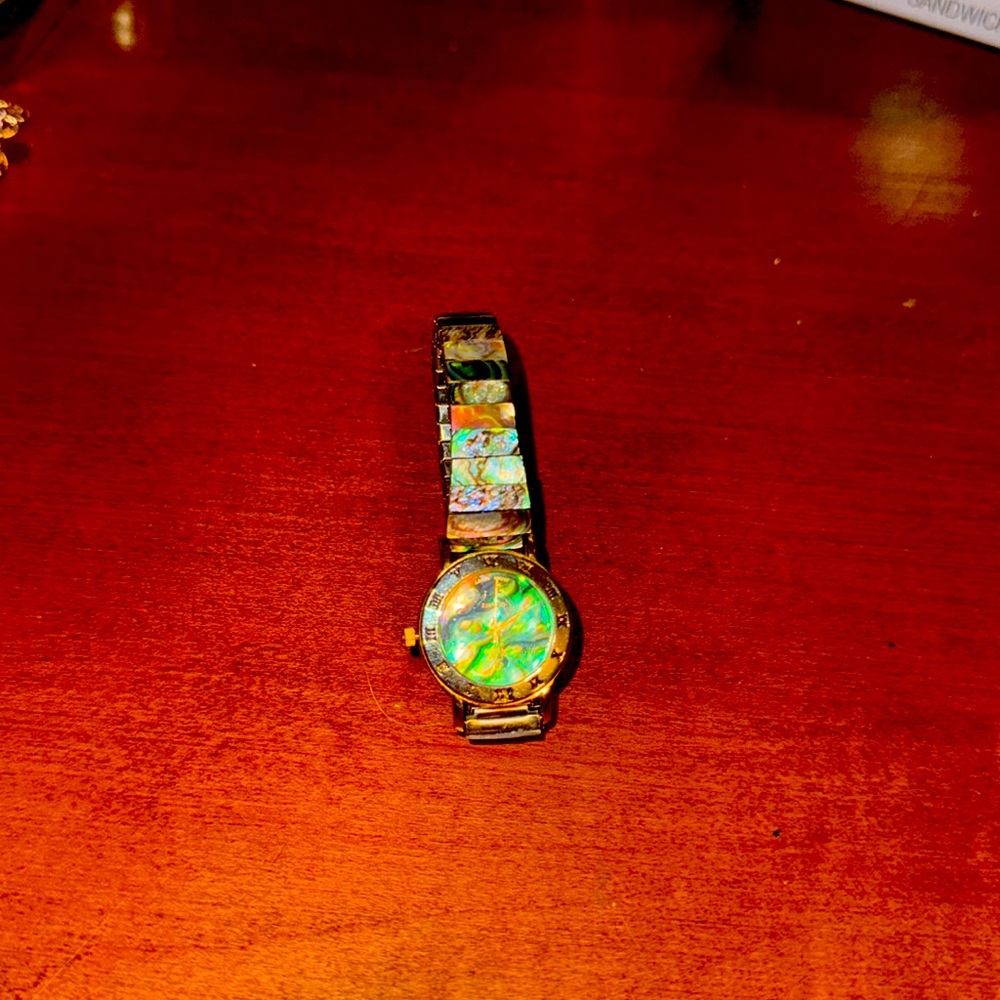 Vintage Abalone Shell Watch mother of pearl Brand: Jalga